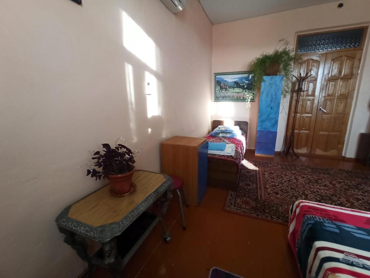 Guest House Anna Сухуми Екстериор снимка