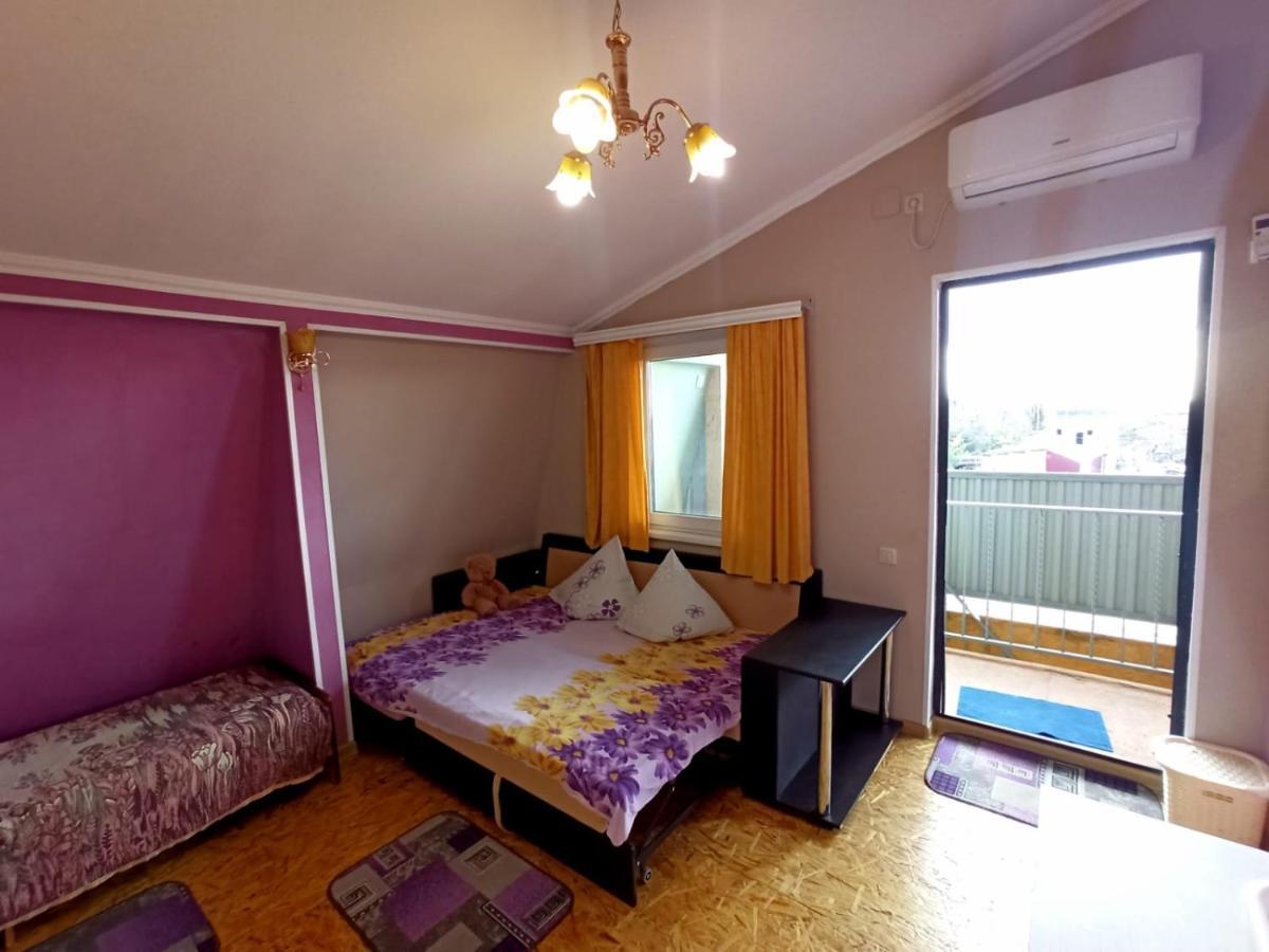 Guest House Anna Сухуми Екстериор снимка